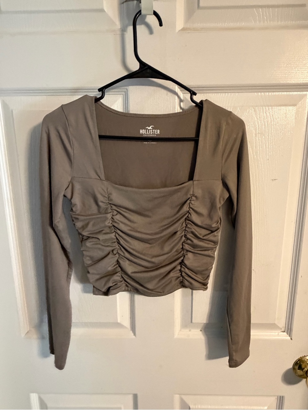 Hollister Ruched Square-Neck Long Sleeve Crop Top in Taupe